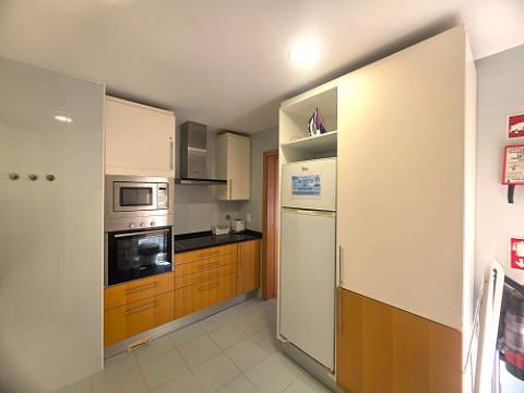 Apartamento T1 na Marina de Olhão com piscina