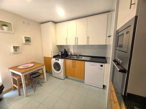 Apartamento T1 na Marina de Olhão com piscina