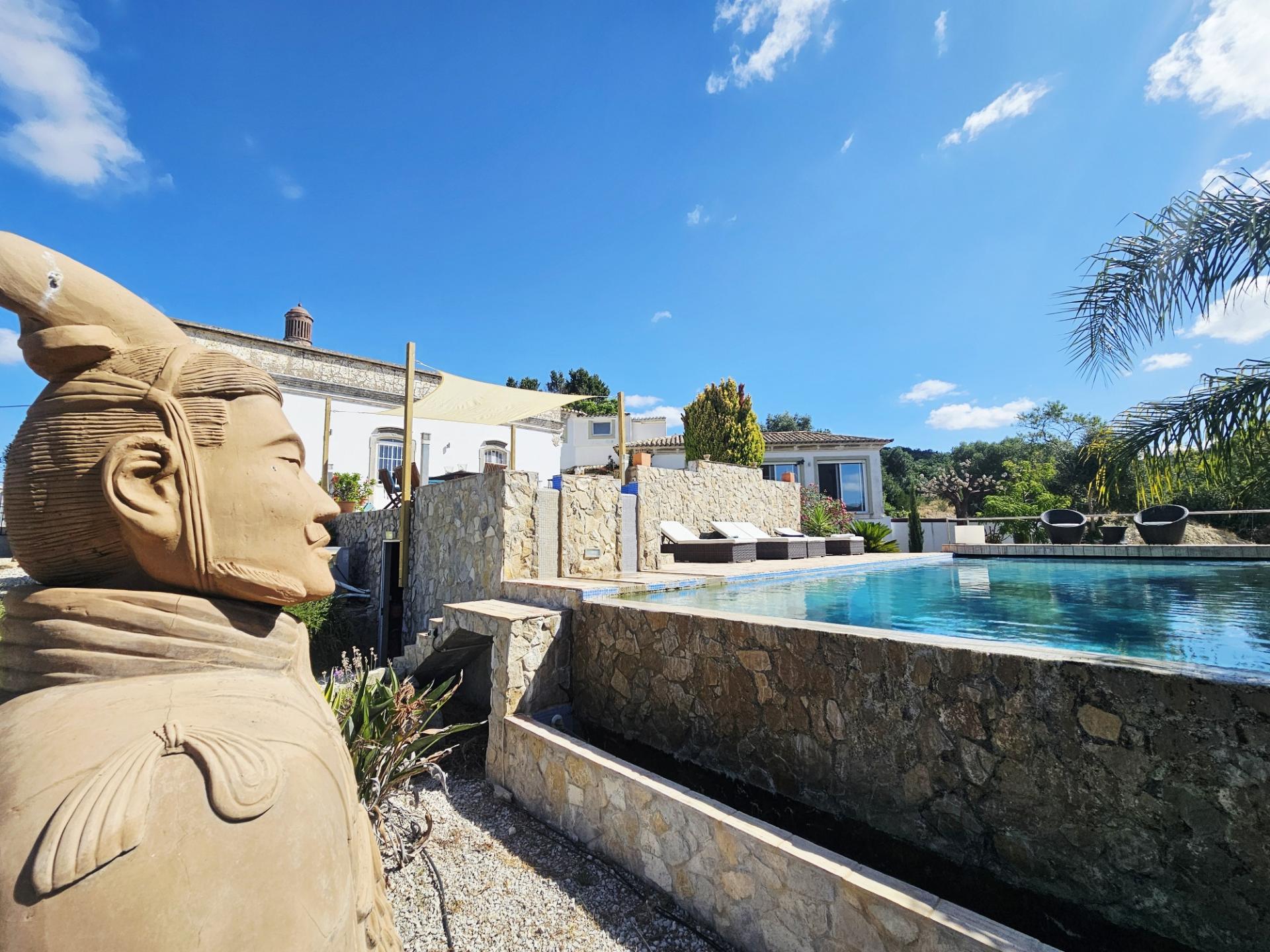 Quinta Histórica de Excelência - Luxo, Autonomia Energética e Rendimento Mensal no Coração do Algarve