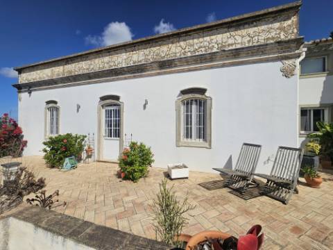 Quinta Histórica de Excelência - Luxo, Autonomia Energética e Rendimento Mensal no Coração do Algarve