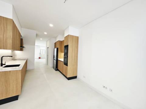 Moradia T4 Nova no Centro da Cidade