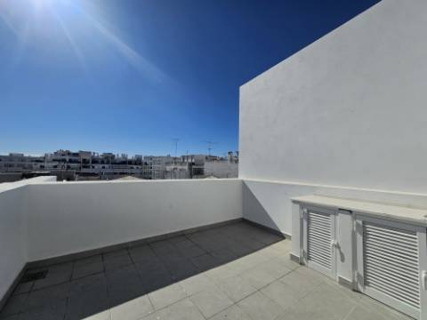Moradia T4 Nova no Centro da Cidade