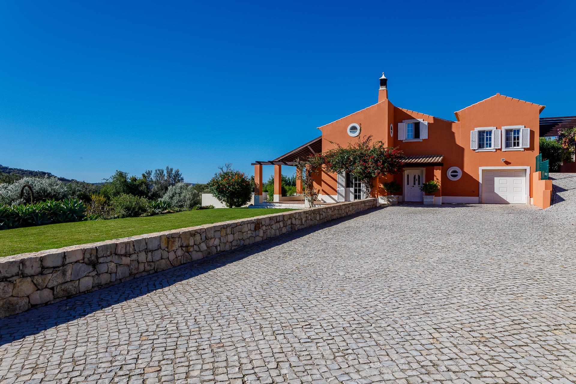 Moradia de Charme com Piscina e Vista Campo | São Brás de Alportel