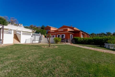 Moradia de Charme com Piscina e Vista Campo | São Brás de Alportel