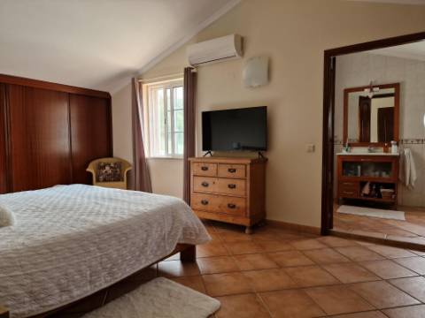 Moradia de Charme com Piscina e Vista Campo | São Brás de Alportel