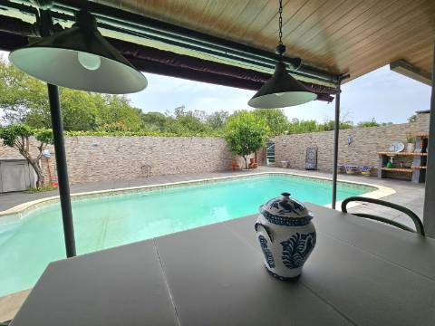 Excelente Oportunidade de Investimento em Almancil | Moradia com 4 Unidades Independentes e Piscina