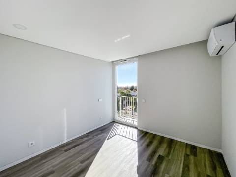 Apartamento T2 Moderno em Almancil com Excelente Localização