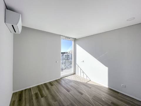 Apartamento T2 Moderno em Almancil com Excelente Localização