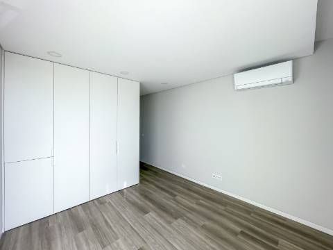 Apartamento T2 Moderno em Almancil com Excelente Localização