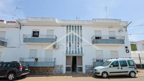 Apartamento T3 com Quintal e Anexo | Excelente...