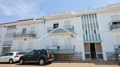 Apartamento T3 com Quintal e Anexo | Excelente...