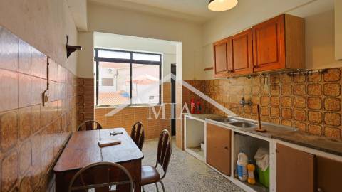 Apartamento T3 com Quintal e Anexo | Excelente...