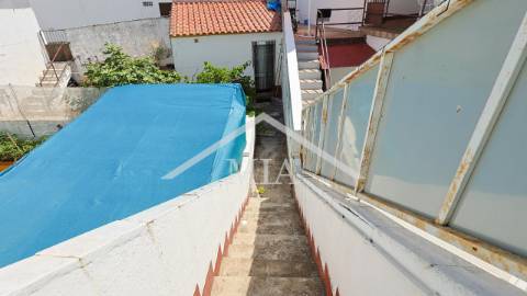 Apartamento T3 com Quintal e Anexo | Excelente...