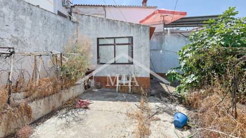 Apartamento T3 com Quintal e Anexo | Excelente...