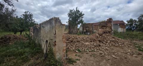 Propriedade com Ruína Única em Santa Margarida da Serra, Grândola - 19.5 Hectares com Ruína, PIP Aprovado para novas construções - Amplos e variados recursos Naturais!