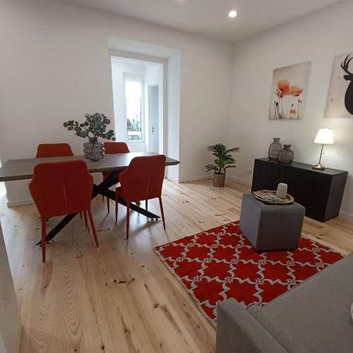 BENFICA | AV. URUGUAI | T4 EM T3 | REMODELADO A ESTREAR | SALA 43m2 | COZINHA OPEN SPACE | 2 VARANDAS