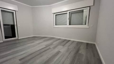 Remodelado a estrear | Portimão | T3 | 2 WC's | 2 varandas | Vista mar 