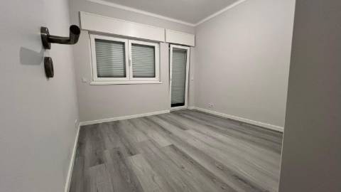 Remodelado a estrear | Portimão | T3 | 2 WC's | 2 varandas | Vista mar 