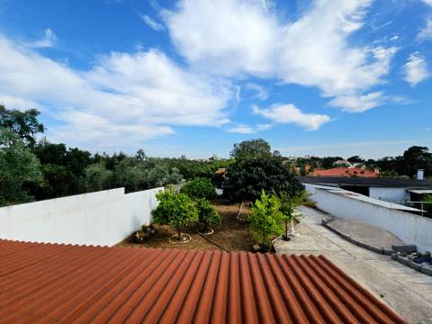 CARTAXO | MORADIA ISOLADA | T2 | SÓTÃO l LAVANDARIA | CHURRAQUEIRA | ANEXO | TERRENO | ESPAÇO PARA CRESCER