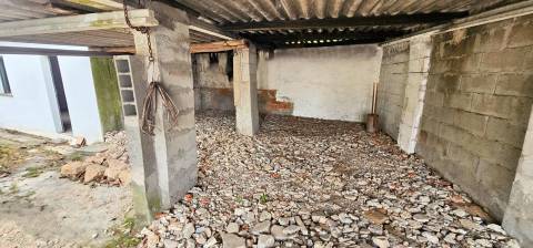 CARTAXO | MORADIA ISOLADA | T2 | SÓTÃO l LAVANDARIA | CHURRAQUEIRA | ANEXO | TERRENO | ESPAÇO PARA CRESCER