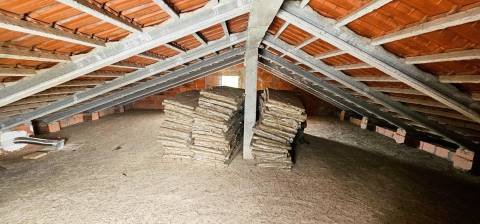 CARTAXO | MORADIA ISOLADA | T2 | SÓTÃO l LAVANDARIA | CHURRAQUEIRA | ANEXO | TERRENO | ESPAÇO PARA CRESCER